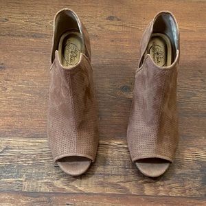 Life Stride Simply Comfort Women’s Tan Bootie Sz 8